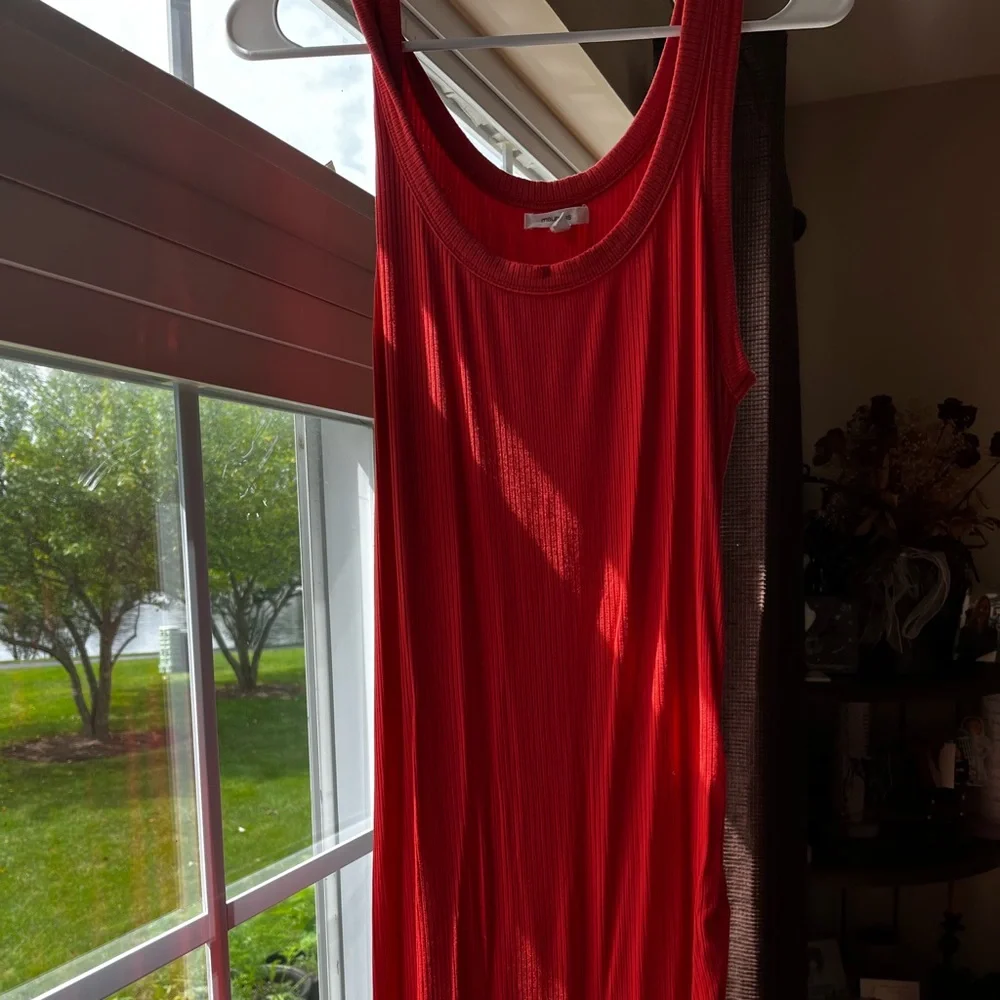Thin, comfy dress! - Picture 1 of 3
